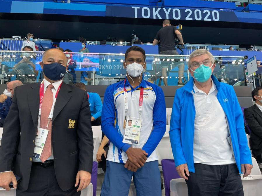 TanviChakke's tweet photo. Dr. Thomas Bach, President of IOC, and Mr. Husain Al Musallam, FINA President along with the top Indian Swimmer Sajan Prakash at @Tokyo2020

@fina1908 https://t.co/iuKH3zYDHA