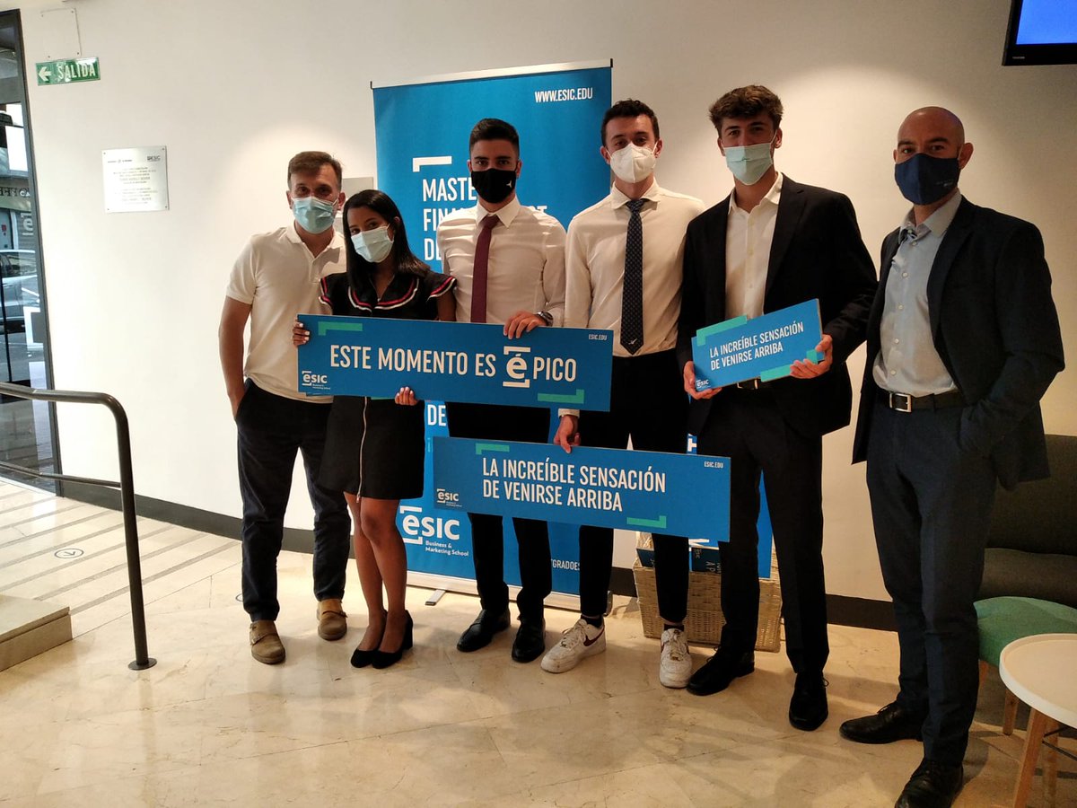 ESICBarcelona's tweet photo. Los alumnos del Master en Dirección de Marketing y Gestión Comercial [GESCO] defendieron ayer su proyecto final ante el tribunal, que pone el broche final a una etapa llena de aprendizajes, retos y experiencias profesionales. 

Gran trabajo equipo👏
#AmazingMarketers #WeAreESIC🚀 https://t.co/4AvzJoOto0