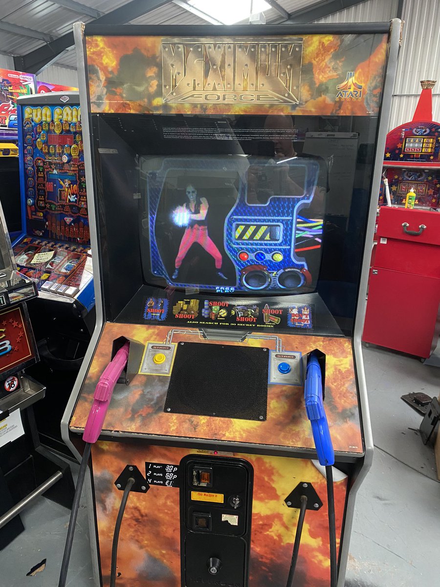 CRetrogaming's tweet photo. A nice little light gun game from Atari Maximum Force. #atari #retrogames #RETROGAMING #retrogamer #retroshooter #retroarcade #MaximumForce https://t.co/RVdzZhp4CH