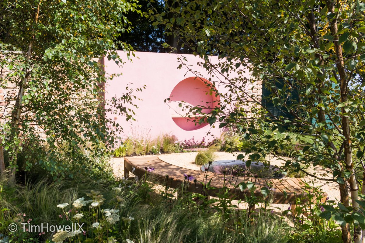 TimHowellX's tweet photo. #Top20Highlights of #RHSTatton #Highlight 02 It's got to be the incredibly beautiful"Dreamscape Garden"by Ellie Edkins of @BrettHardyLands. A gorgeous evocation of a dreamlike state built by Martyn Jones Landscapes supported by: @BernhardsPlants @_LONDONSTONE @_StoneWarehouse https://t.co/PpSRibvC5R
