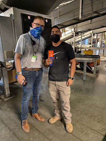 SafetyOntario's tweet photo. #StayCOOL 😎😎☀️ Recognition today for being safe and staying hydrated with cool headbands that stay cool ❄️@UPSers @RathboneKellie @melirere @LouisTovalin https://t.co/HsK0s4LcV9