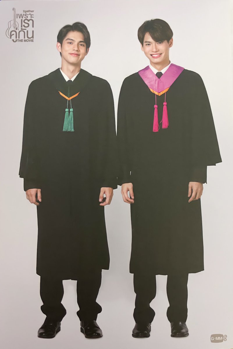 __opywpy__'s tweet photo. 又把明信片拿出來看 好喜歡這兩張喔🥺🥺🥺 https://t.co/zBJvVJqAGf