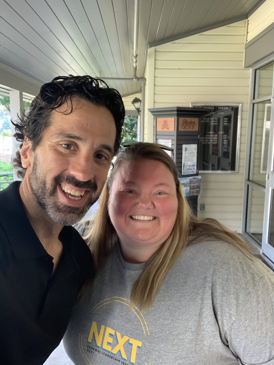 Lauren Sneed tweet media