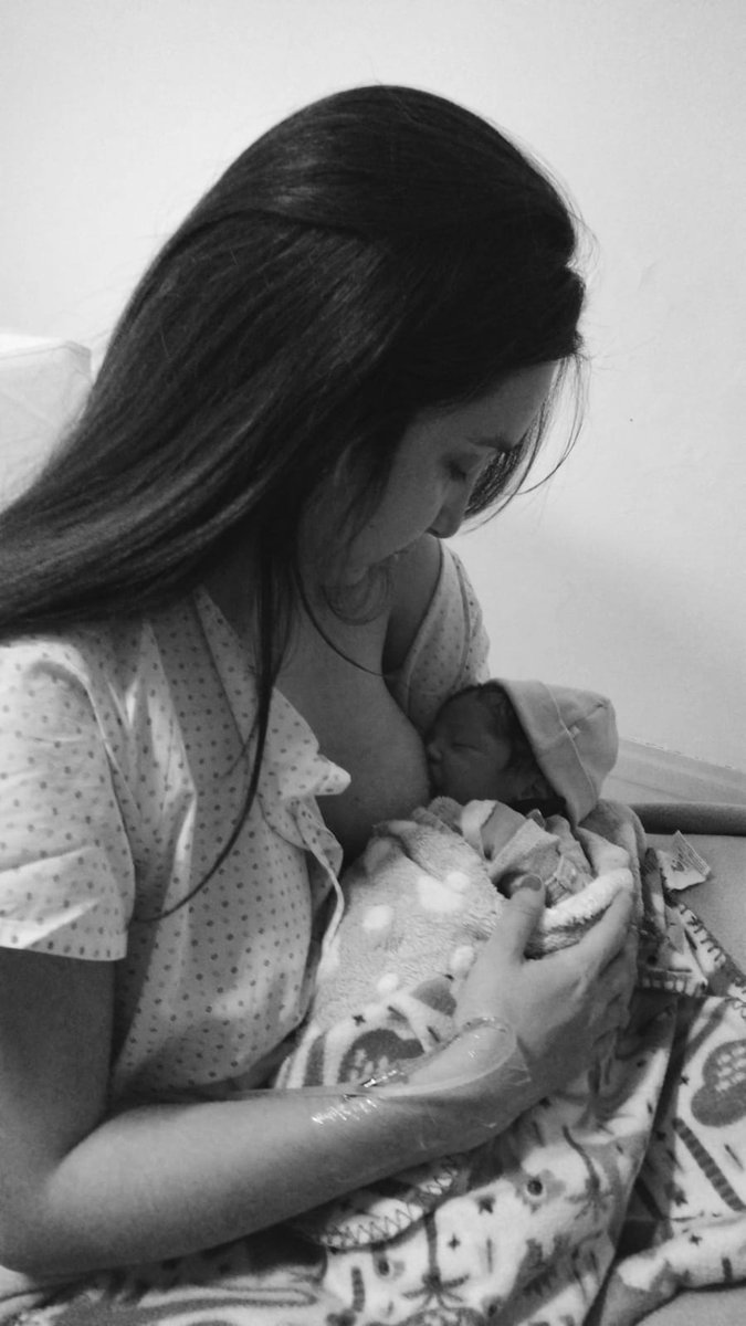 Con esta inigualable ternura, con ese inmenso amor, con calidez sin igual asi los sandinistas queremos la revolucion y la patria  como un niño cual la madre defiende con uñas y dientes PATRIA LIBRE O MORIR <a href="/AlyLaPoetisa/">Aly</a> <a href="/TaniSandinista3/">TaniaSandinista3</a> <a href="/FloryCantoX/">Flor y Canto 🇳🇮</a> @AfricaLai