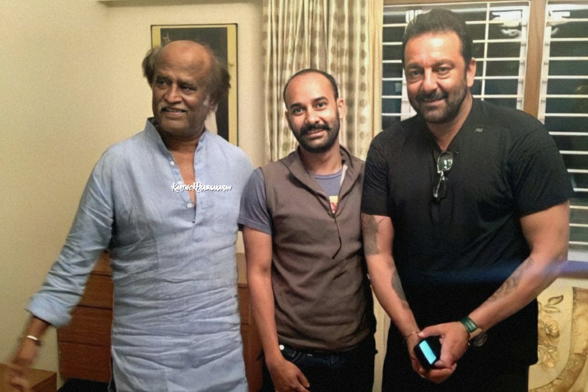 #Thalaivar #SuperStar #Rajinikanth & #SanjayDutt hve worked together in #KhoonKaKarz
There was an incident that occurred when #Sanjay and #Thalaivar were shooting Director #MukulAnand wanted to shoot a scene on the roadside but when