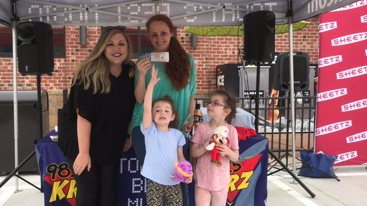 AmandaonAir's tweet photo. ๐ฅค๐โฝ๏ธ @sheetz is now open in Monroe Country! With 1,000 different ways to customize your Sheetz coffee, your mornings just got better in Swiftwater! #MTO #Ad #SheetzRunAndDone https://t.co/U3MpD5ssgV