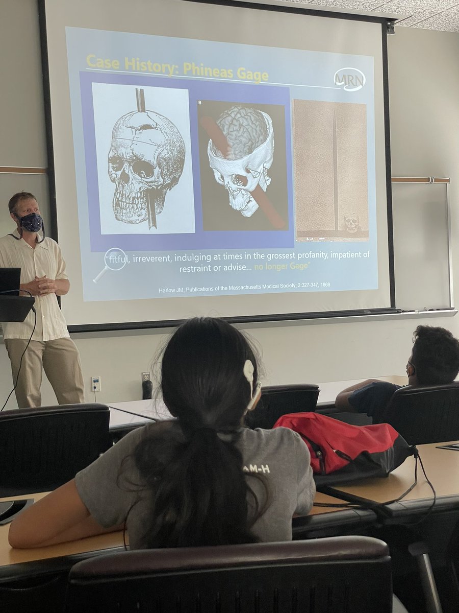 sguruleleyba's tweet photo. Starting our last day with a tour &amp; talk at the UNM Mind Institute. Career connections and exploration with #STEM is a critical piece in #middleschool #UNMHSC #DiversityandInclusion #summerenrichment #neuroscience #biomedicalscience #education #PLTW @UNM @NMPED @EsterGo02863115 https://t.co/vf1rgBtNUz