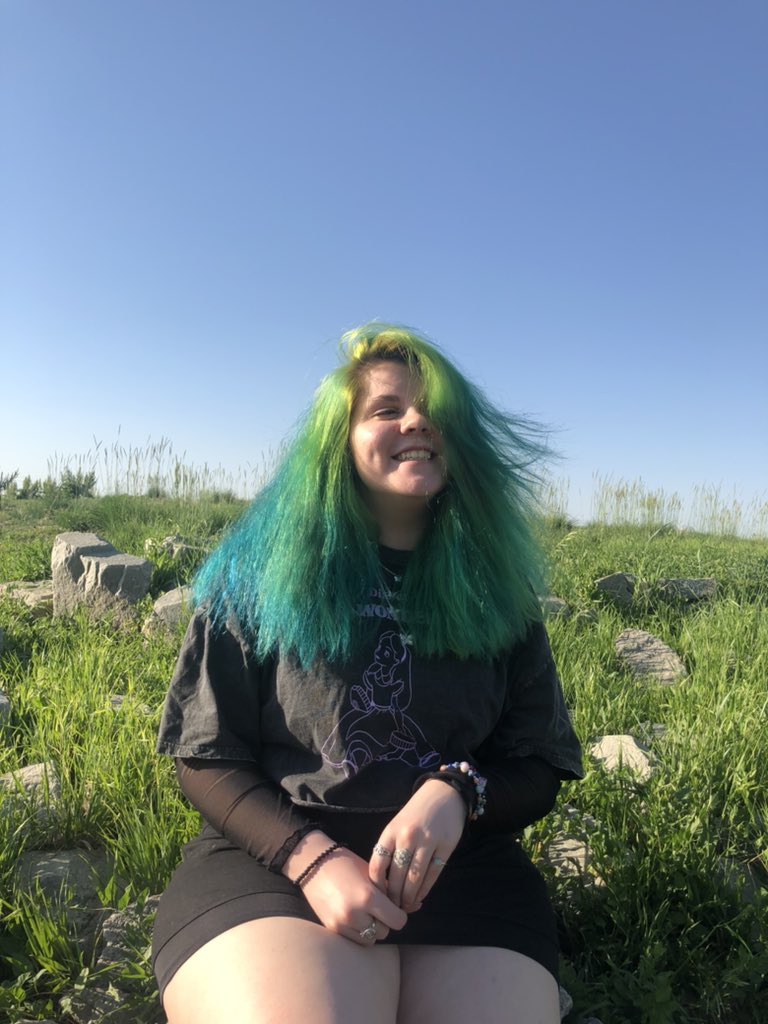 morgan_lolz's tweet photo. fat ≠ ugly 

So much fatphobia recently. I’m a plus size streamer and look at how good i look while still being fat. https://t.co/LmJTki1aDm