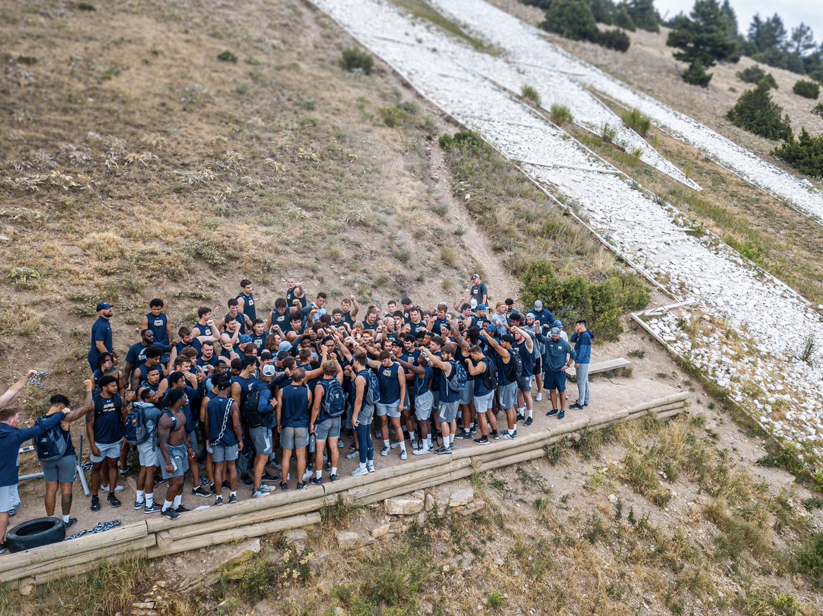 F A M I L Y

#GoCatsGo | #BobcatBuilt