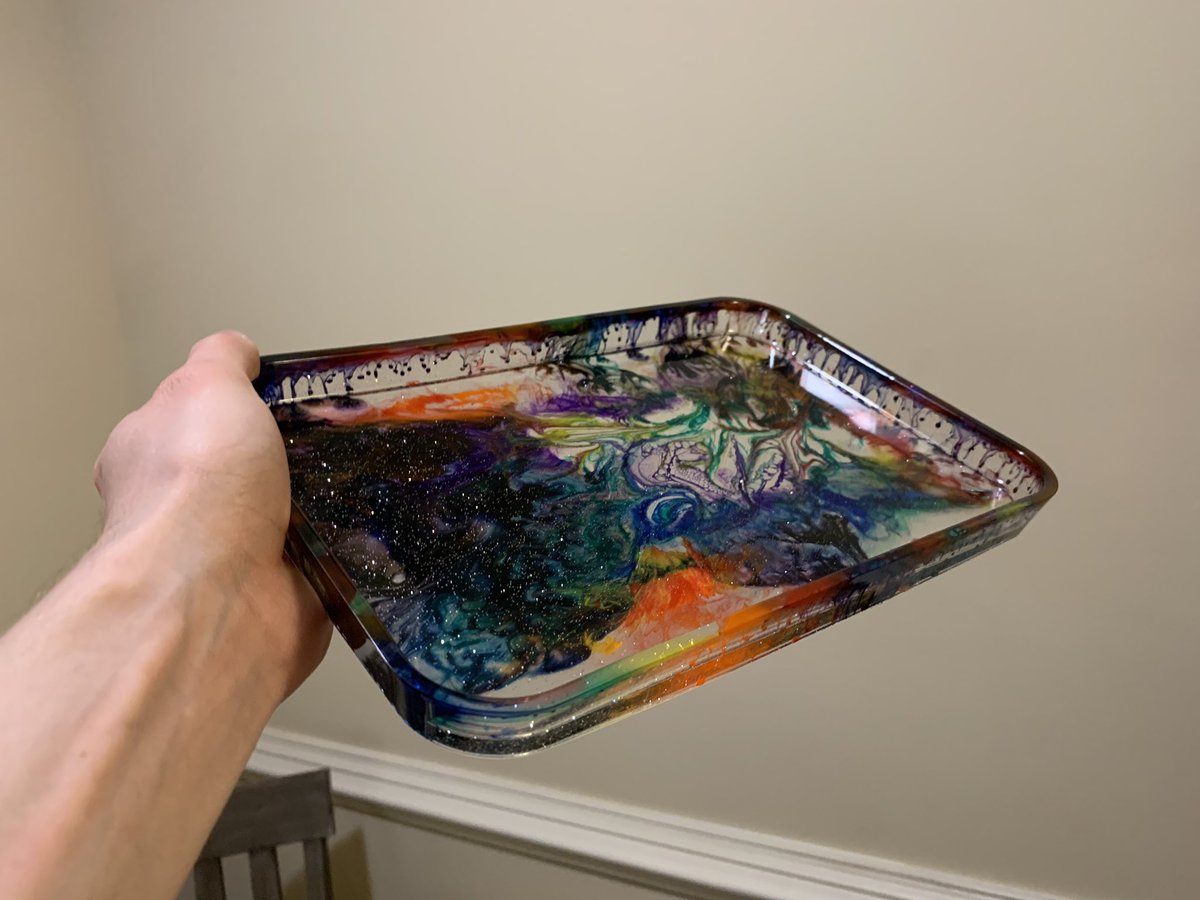 AutisticArtist4's tweet photo. Absolutely beautiful! My favorite tray I’ve made so far!!

#tray #resintray #rollingtray #beautifultray #colorful #colorfulresin #drip #art #beautifulart #resinart #resinartist #artist #autisticartist https://t.co/wVUiwAjChb