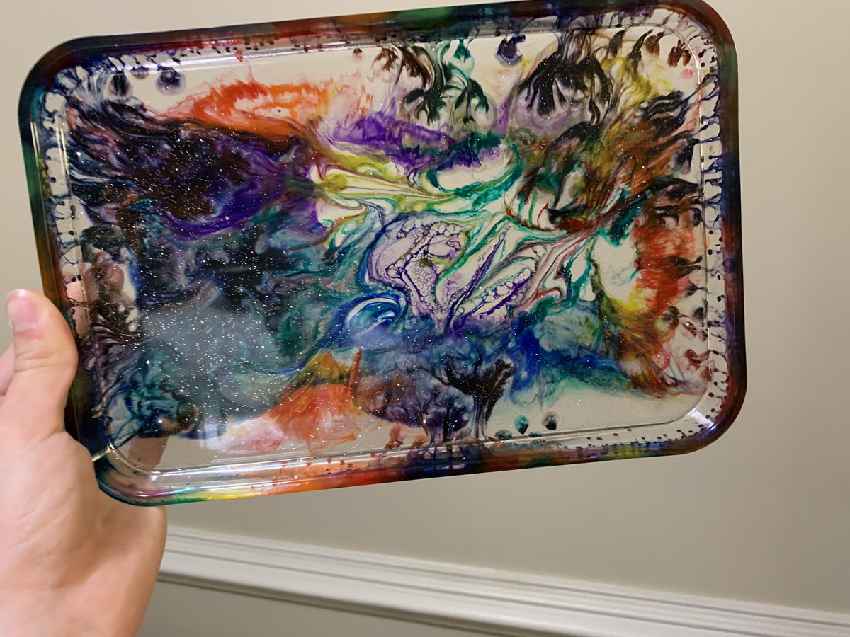 AutisticArtist4's tweet photo. Absolutely beautiful! My favorite tray I’ve made so far!!

#tray #resintray #rollingtray #beautifultray #colorful #colorfulresin #drip #art #beautifulart #resinart #resinartist #artist #autisticartist https://t.co/wVUiwAjChb