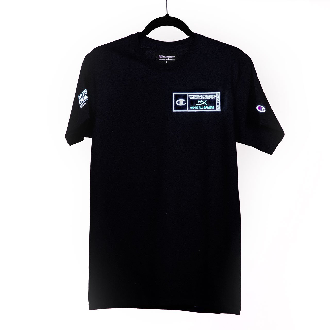 Daigo Umehara on X Got this limited edition t shirt from HyperX and Champion s Glow in the Dark collaboration collection The graphic accents glow in the dark. https t t7VEwNck7d HyperX ChampionUSA ...