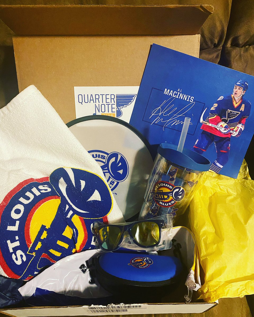 char9974's tweet photo. @StLouisBlues #QuarterNoteClub box came today! ππ the beach theme! https://t.co/xHEM0o72F3