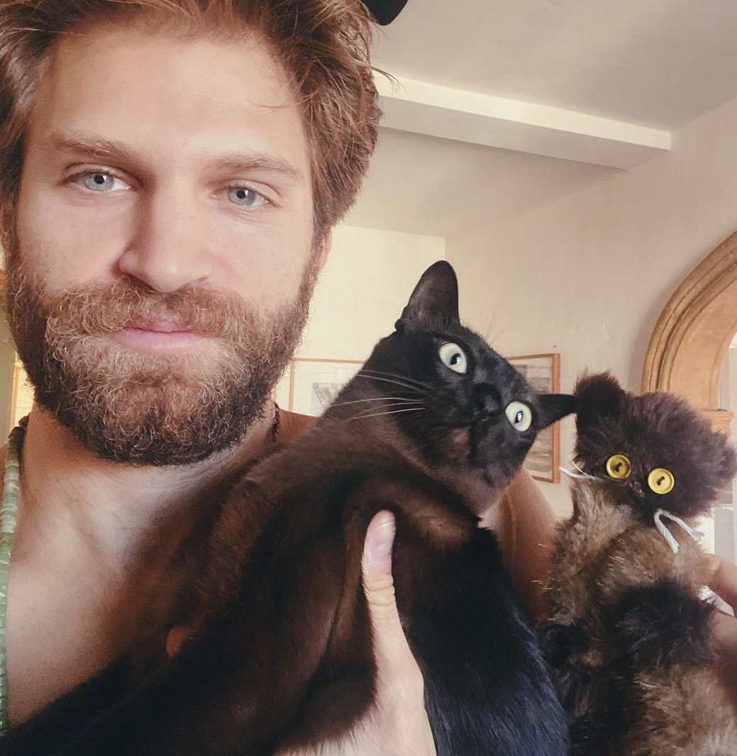 Walker Source ⭐ on Twitter ". KeeganAllen and his cat(s) on hiatus 😉