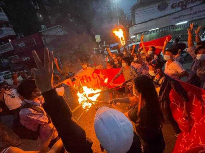 CoalCoal9's tweet photo. In our country,Myanmar,
Although the situation of covid third wave increases at the present,we continue to try to get back justice and against military coup.
Military coup is more afraid of covid pandemic for us.
#WhatsHappeningInMyanmar
#COVID 
#July29Coup https://t.co/L8kFz66i1M