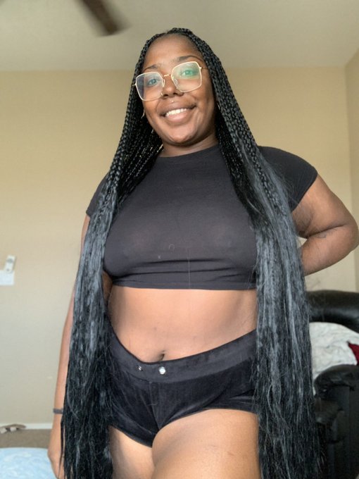 New hair, how are we feeling about it? https://t.co/TA6weRqh6h