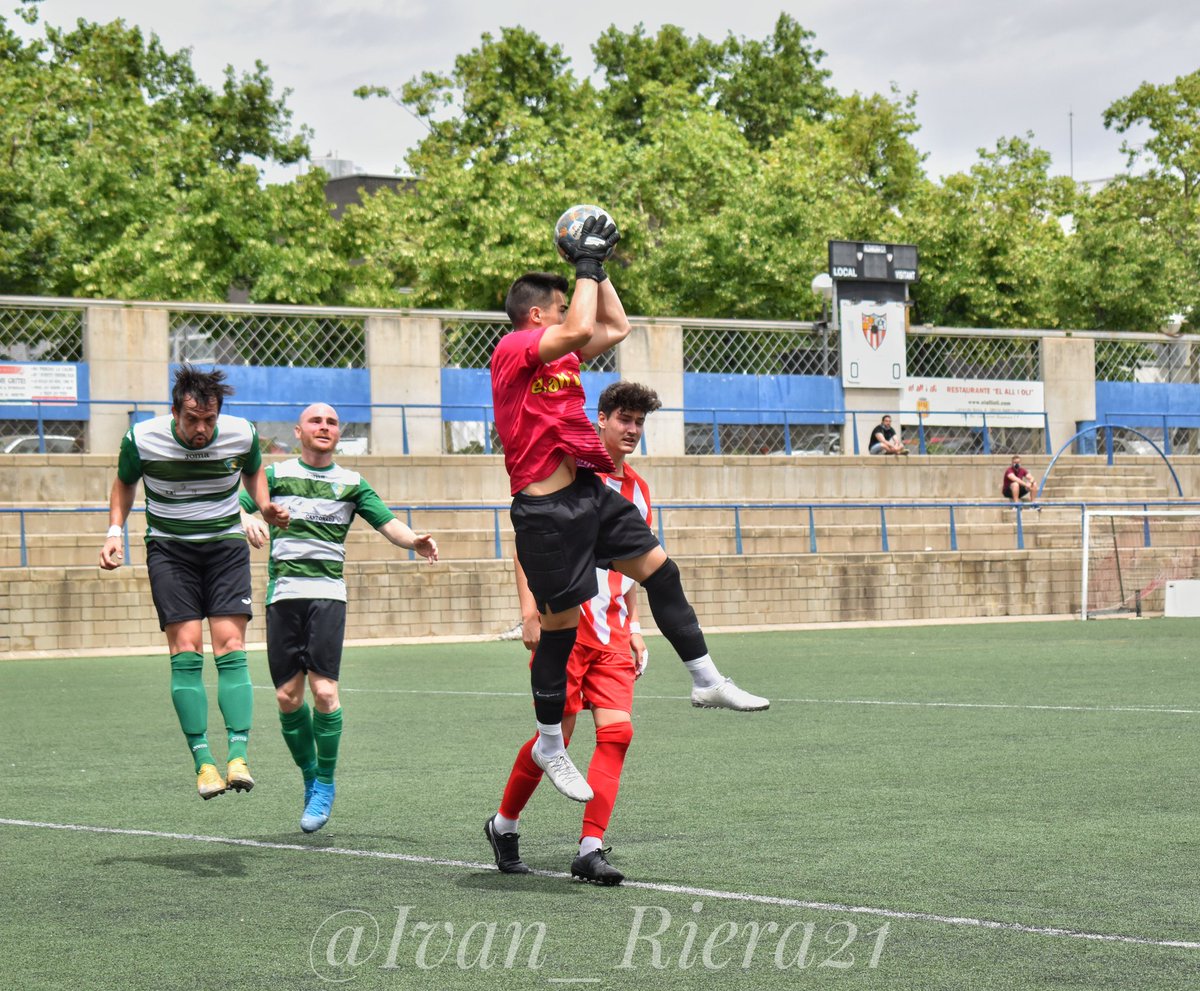 FOLLOWERS NOSTRES!

Aquesta temporada anirem amb calma, però anirem.

Quins clubs us agradaria que anéssim a visitar i us portessim les seves històries?