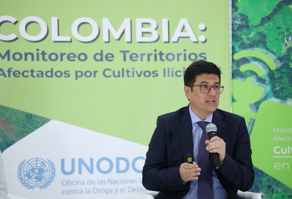 UNODCROCOL's tweet image. 📌La presentación técnica del Informe de Monitoreo de Territorios Afectados por #CultivosIlícitos 2️⃣0️⃣2️⃣0️⃣, estuvo a cargo del Coordinador Técnico del Sistema Integrado de Monitoreo de Cultivos Ilícitos #SIMCI de @UNODCColombia, Leonardo Correa

👇👇👇