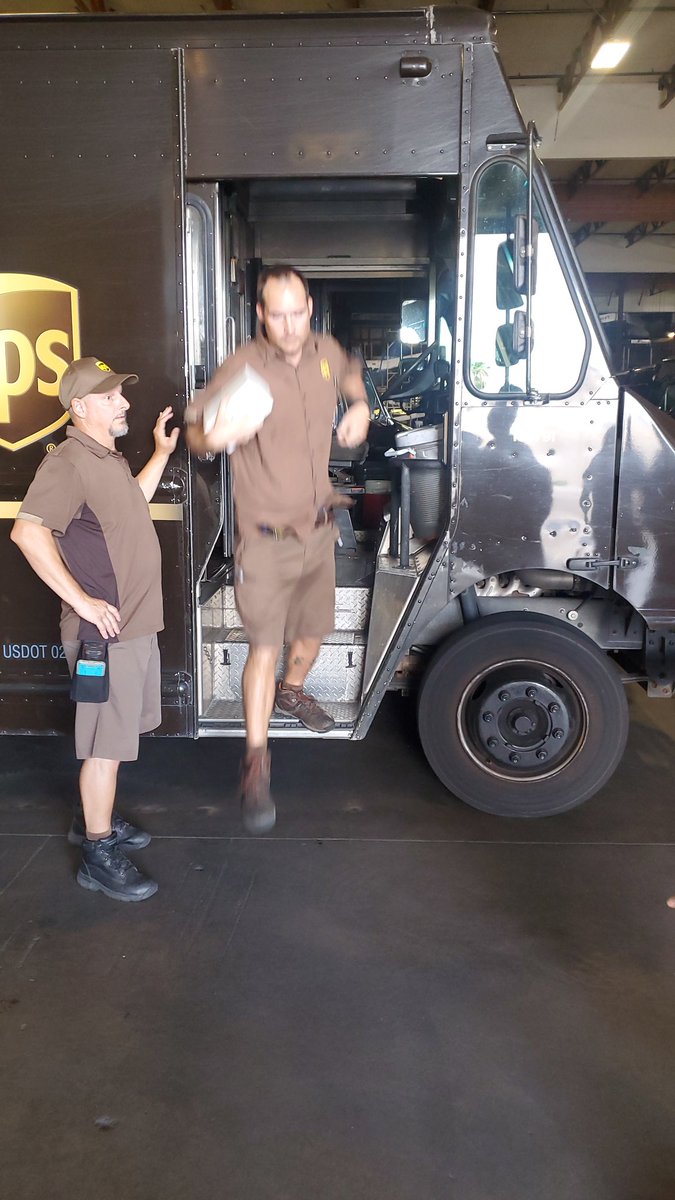 Demonstrating to our Professional Drivers today on the importance of using 3 points of contact while entering and exiting the package car. This helps protect knees, ankles and your back.