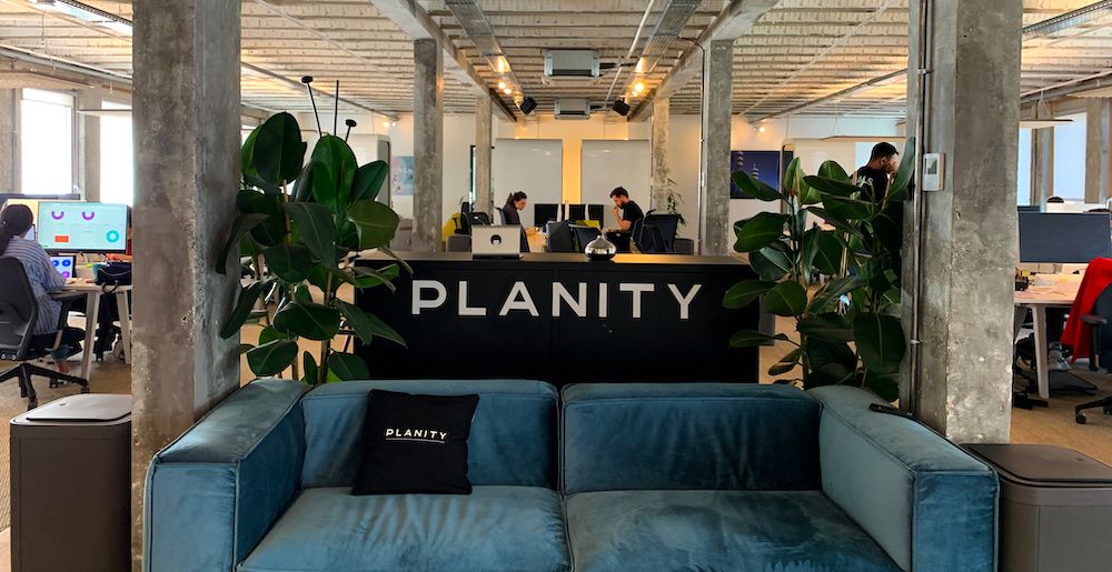 AvecPennylane's tweet image. 📫🔝 Ancien quartier des géants du textile, le @Sentier est devenu en quelques années, le quartier branché des jeunes star-up et acteurs de la #FinTech !  Un vrai concentré de savoir-faire et d'opportunités ! Bienvenue à @Planity !
buff.ly/3wJDcbc
#CoachSuccess #sentier