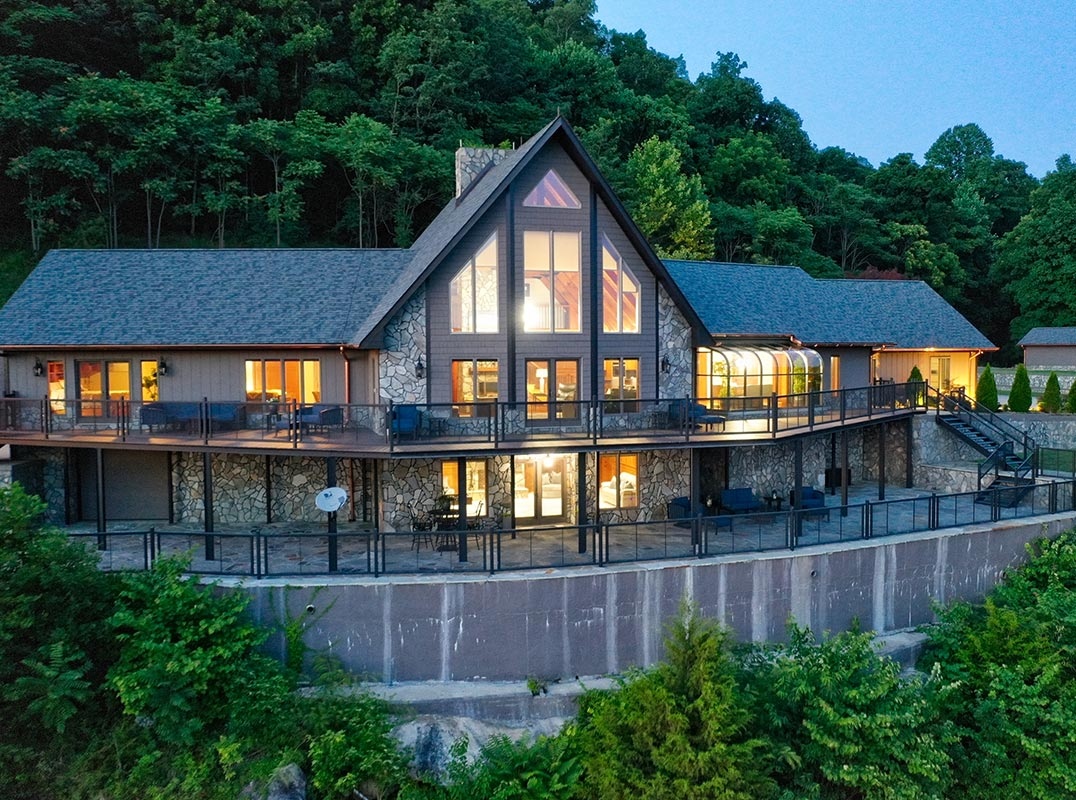 Luxury Home Magazine tweet media
