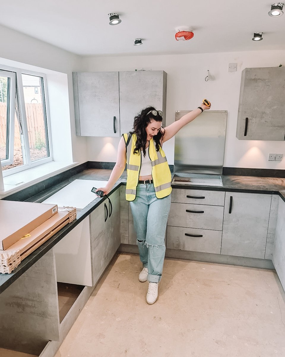 Anyone want a cuppa!!?! ☕️😍

Couldn’t be more obsessed with our kitchen choices if I tried! Since this photo was taken we now have the sink, tap, hob and extractor fan in and it’s really coming together 🤩 

The vlog that’s just gone live has a few sneaky pics if y