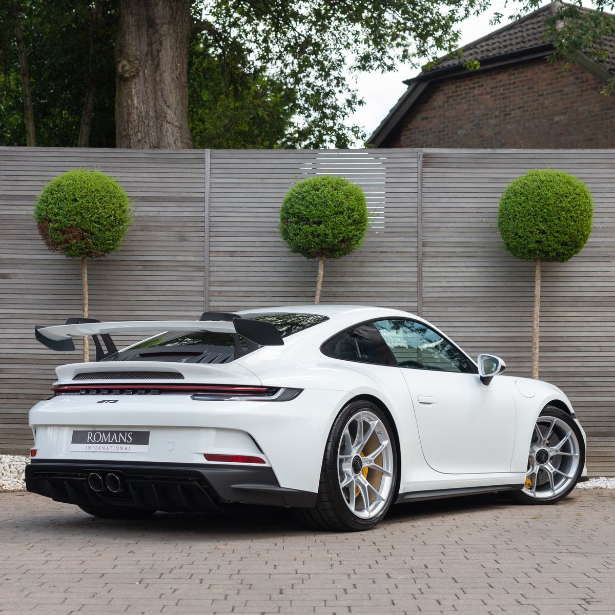 RomansCars's tweet photo. Oversubscribed and under supplied, is there any surprise the new 992 GT3 finds its way onto the overs market. Another landmark car from Porsche.
#BeatTheWait #PuristSpec
Full Details: https://t.co/Nn3XgWrV1n https://t.co/YZKDzLrDc3