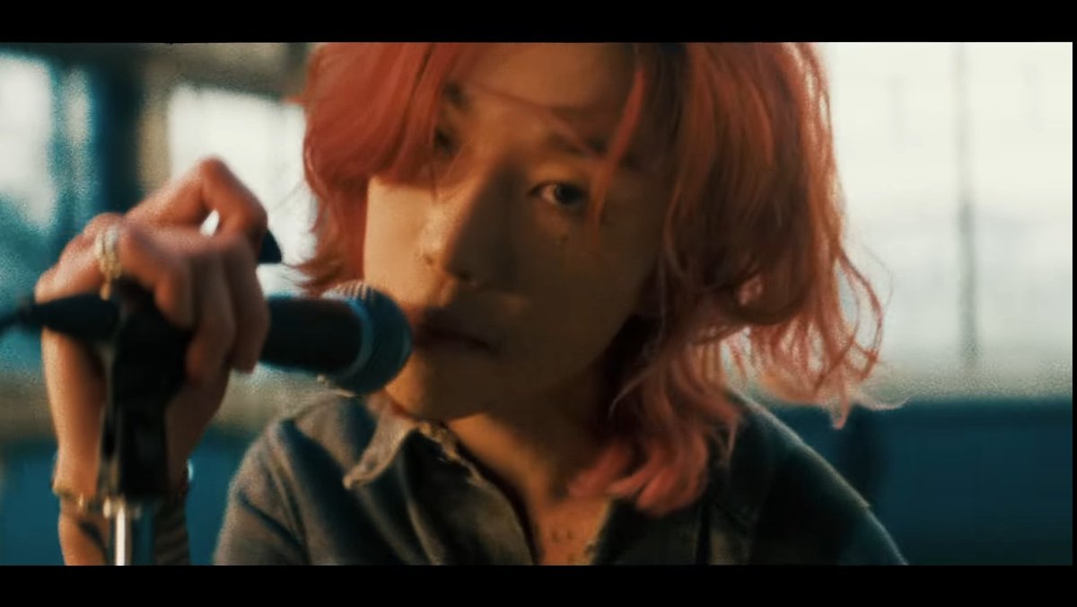 NATBTTY's tweet photo. เอ็มวีดีจริง เพลงก็ดี คุณภาพ 😭
#LOREN #oooeee https://t.co/ockfvxI1wM