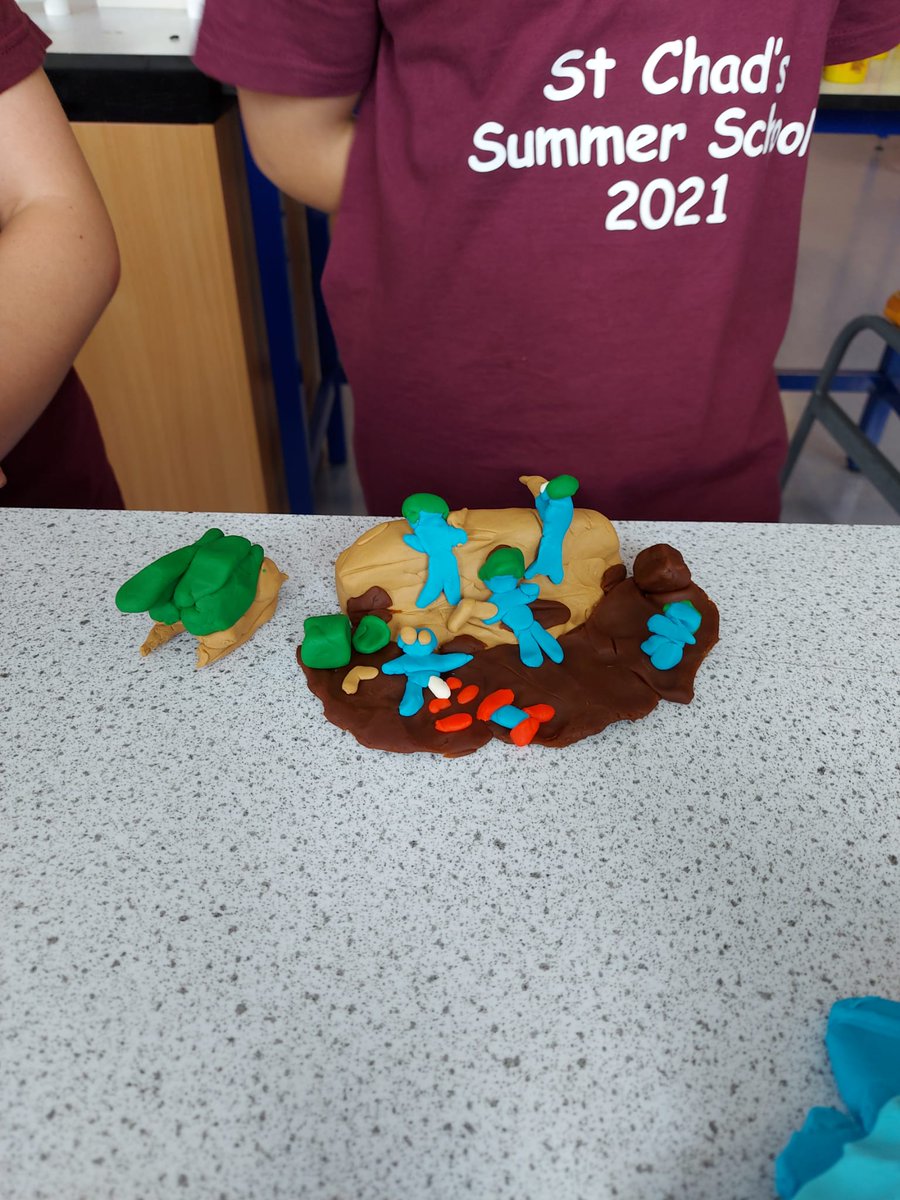StChadsHistory's tweet photo. Here we have the Pyramids, a Viking Longboat, the Titanic and a World War One Trench. 

A superb effort from Years 5 and 6! https://t.co/oP0Qdykfsq