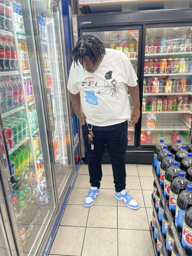 LeekPape's tweet photo. I Ain’t Got No Advice 🤐 Just Hit The Trap 🏚 And Pray 🙏 You Make It Out It🥶🤑🥊🤞🏾 #️⃣2️⃣3️⃣ #LongLiveAsia🖤🏴☠️
#HappyEarthDayToMe🤞🏾🥳 https://t.co/1UaZIMm0wK