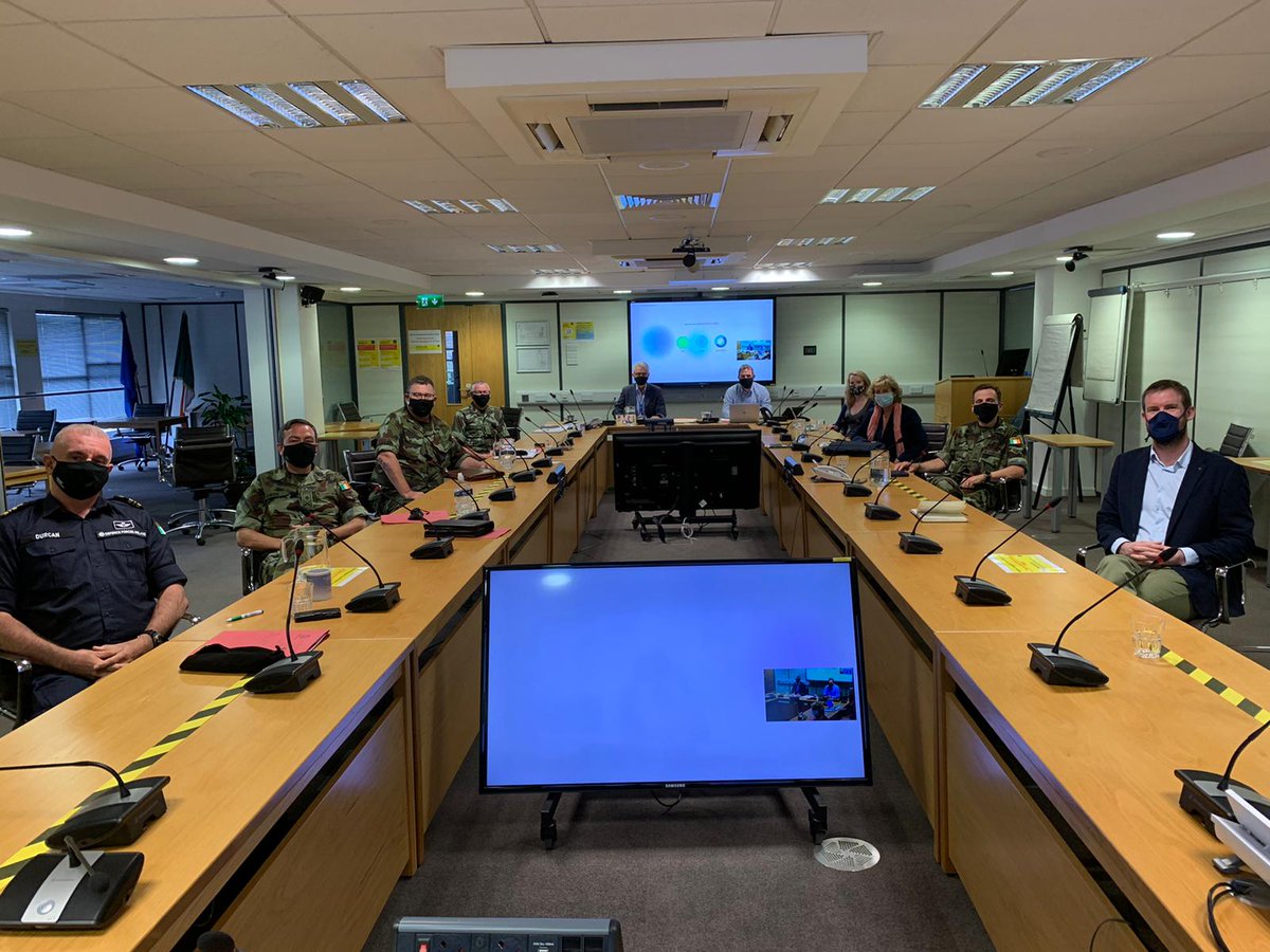This afternoon the Commission had an extremely positive engagement with senior leaders in the RDF. A very useful and informative discussion took place on key issues of RDF structures, staffing and capabilities. @dfreserve @defenceforces @RDFRepAssoc @joseph_aidan @DF_COS