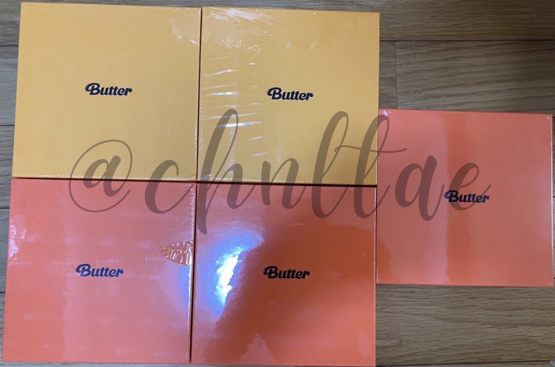 mau GIVEAWAY🎉 soalnya seneng bngt hari ini😭 Jungkook live + taehyung update + selca namjoon😭

🤍Rules:
RT+ Likes + Komen
ada poin plus buat yg follow aku😘

🎁:1 Album butter SEALED + poster boleh pilih versi &amp; for 1 winner (random pick)

End? 5 Agustus 2021. Good luck🥺💜