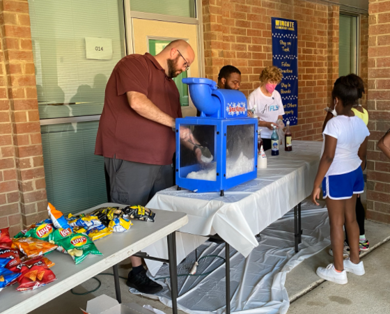 MillerEduLeader's tweet photo. A quick break from the heat! What is your favorite snocone flavor? #SummerCampOlympics @UCPSNC @MarshvilleES_NC @WingateES_NC @AGHoulihan @Renee_McKinnon1 @bradbreedlove90 #UCPSSummerLearning https://t.co/ZmYB4xtlys