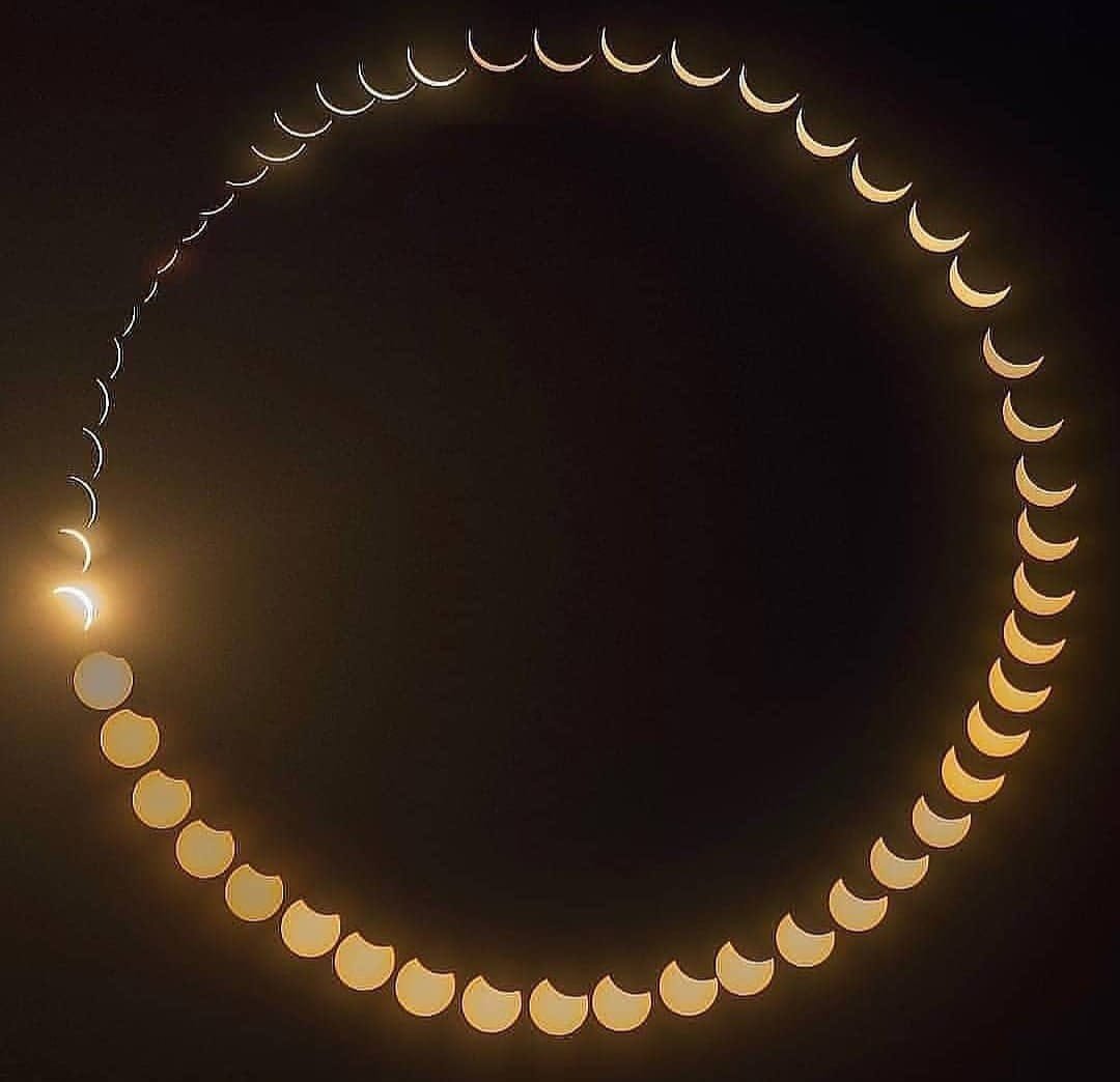 CuriosityonX's tweet photo. Amazing capture of solar eclipse stages! https://t.co/iNsjjXvkb4