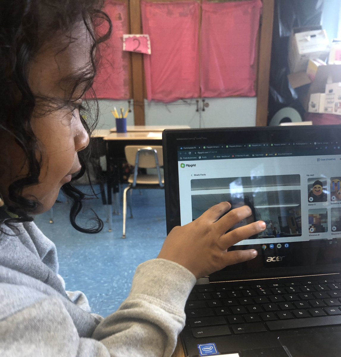 BMcClelland24's tweet image. Students in @Gallinos_Group used @Flipgrid (AND the brand new emoji stickers! 😀) to share facts they learned about sharks 🦈 and which one of the sharks is their favorite! #ESY21 💚 #smorelearning #smorefun 👏🏻👍🏻