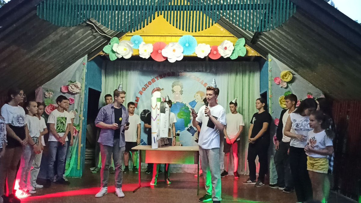 Конструкторское бюро смены "Галактика добра" провело активную работу по созданию макетов уникальных авторских космолëтов. Жюри предстоял сложнейший выбор, так как все работы получились очень достойными. <a href="/depsamobr63/">Департамент образования Администрации г.о. Самара</a>