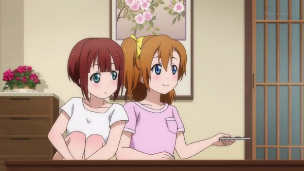 DailyBigSis's tweet photo. Today's First Big Sister of the Day is Honoka Kousaka from Love Live!! She cares about her Little Sister very much!! https://t.co/D2lFTS2d7S