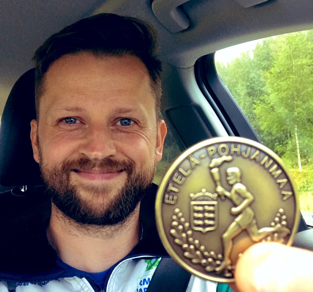 AkiRuotsala's tweet photo. Matti Mattsson tänään 200m rintauinnin #olympiapronssia ja Aki Ruotsala tänään #suunnistus keski-matkalla Etelä-Pohjanmaan aluemestaruus #pronssia sarjassa H35. Sattumaako? Ei voi olla! 😉😂💪🇫🇮👊 https://t.co/qbqrcnOelZ