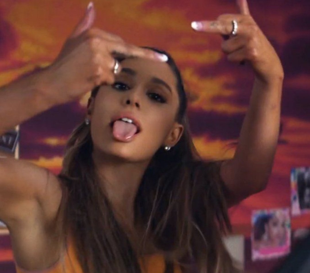 Ariana Grande Leaked Photos