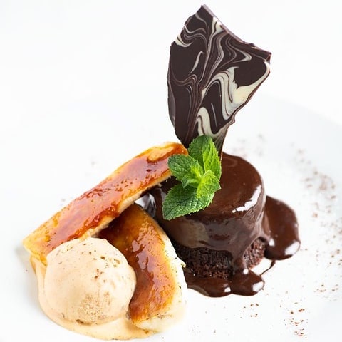 If you're celebrating an anniversary or a birthday, dessert's on us! Just share your anniversary and birthday dates when you join our mailing list, then we'll treat you to complimentary desserts. Don't worry, we promise not to flood your inbox.
315santafe.com/mailing_list/