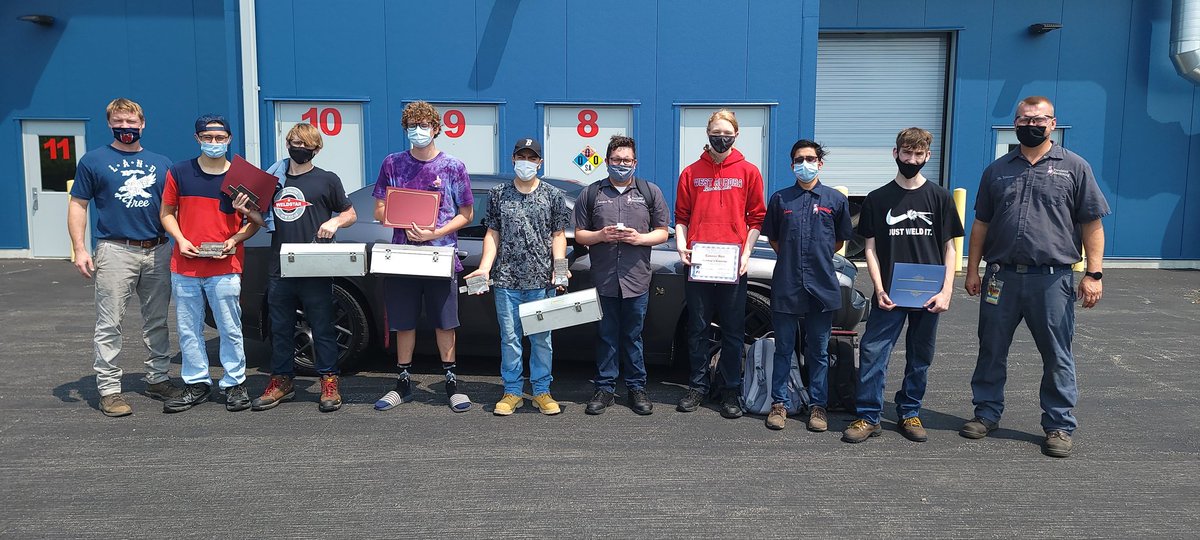 MrDubs_PM_andW's tweet image. That&apos;s a wrap!! Thank you @VALEES1 for supporting us this summer to give our Ss a leg up on the competition! @sd129 #GSD #makestuffwithyourhands #mathatwork #welding #precisionmachining