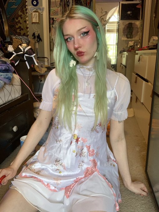 INACTIVE 🚫🚫 - Hi I looked cute getting groceries 💓 https://t.co/jGm0oRY2kA