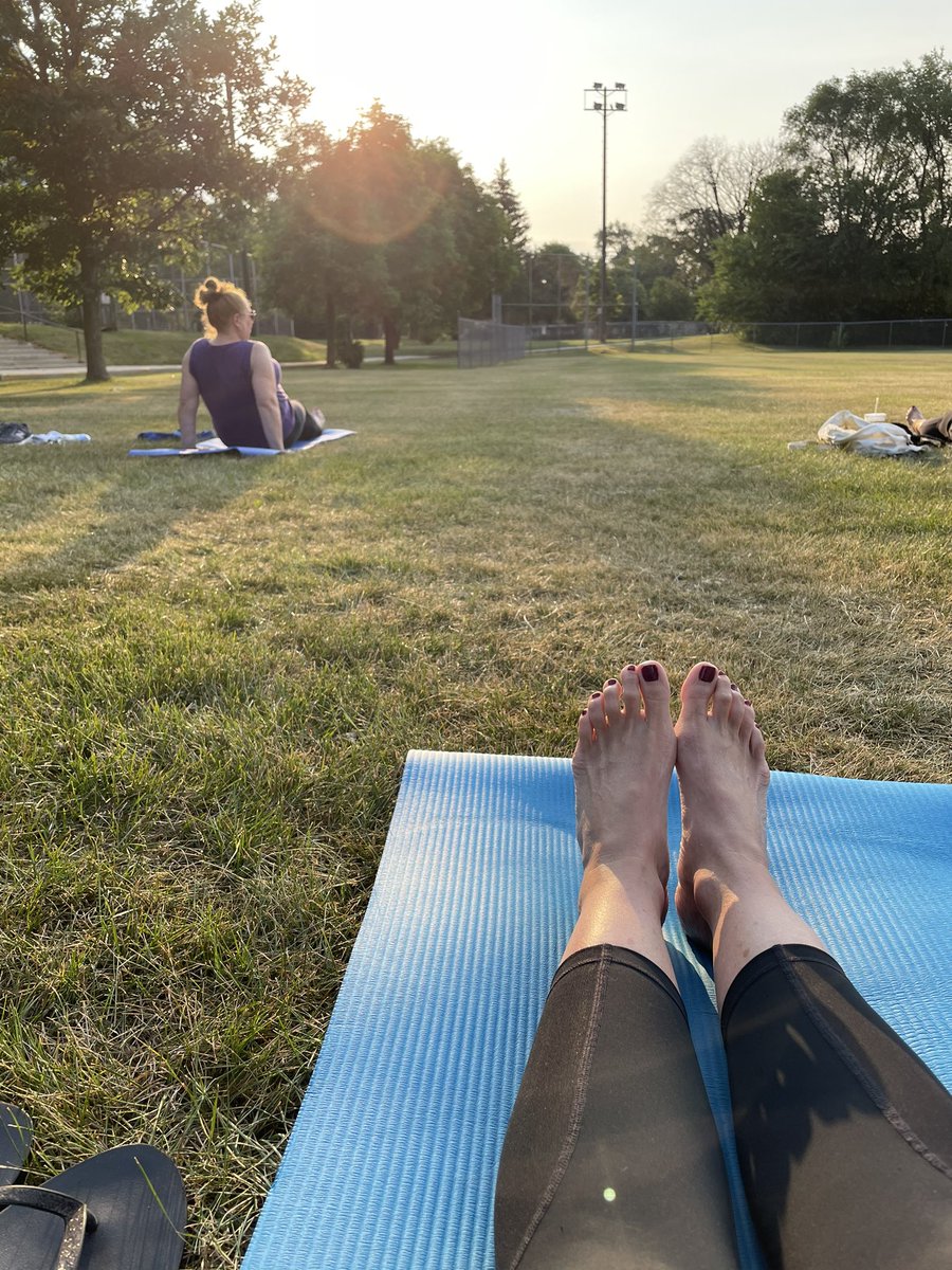 shared_journey_'s tweet photo. A huge shout out to Yoga Is Served and Susie Melott for an amazing yoga class today to raise funds for Shared Journeys!! Thank you to ALL who attended! We had a large group today! 🌼💛 #wawmproud https://t.co/jgZywomZZF