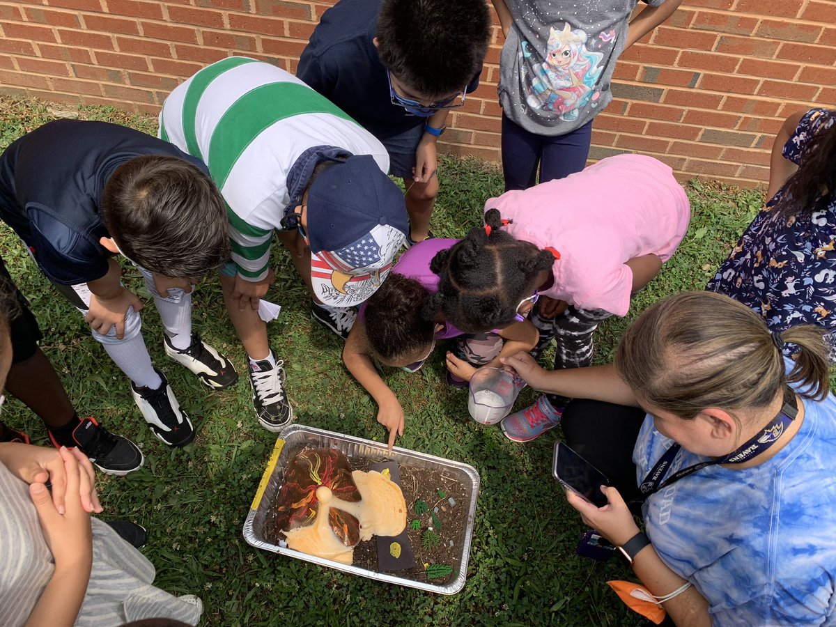 Volcanoes, hexagons and more in Ms. Keeter’s third grade summer class at Fields Road ES! <a href="/Principal_FRES/">Erica Williams</a> @FRES_Intern <a href="/ElemELA_Sup/">Melaika Brown</a>