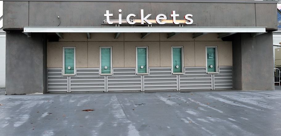 Programa 318 de No Solo Cine en las Ondas dedicado a analizar las bajas cifras de taquilla de la mayoría de estrenos en los últimos meses, aportando soluciones con <a href="/CsarSanz12/">César Sanz #</a> de .<a href="/taquilla_espana/">Taquilla España</a> <a href="/LaiaMF/">Laia Marsal Ferret</a> Ruiz de Villalobos y <a href="/Hgcsirena/">Helen-san</a>. nosolocine.net/programa-318-d… <a href="/mapizarro90/">Miguel Ángel Pizarro</a>