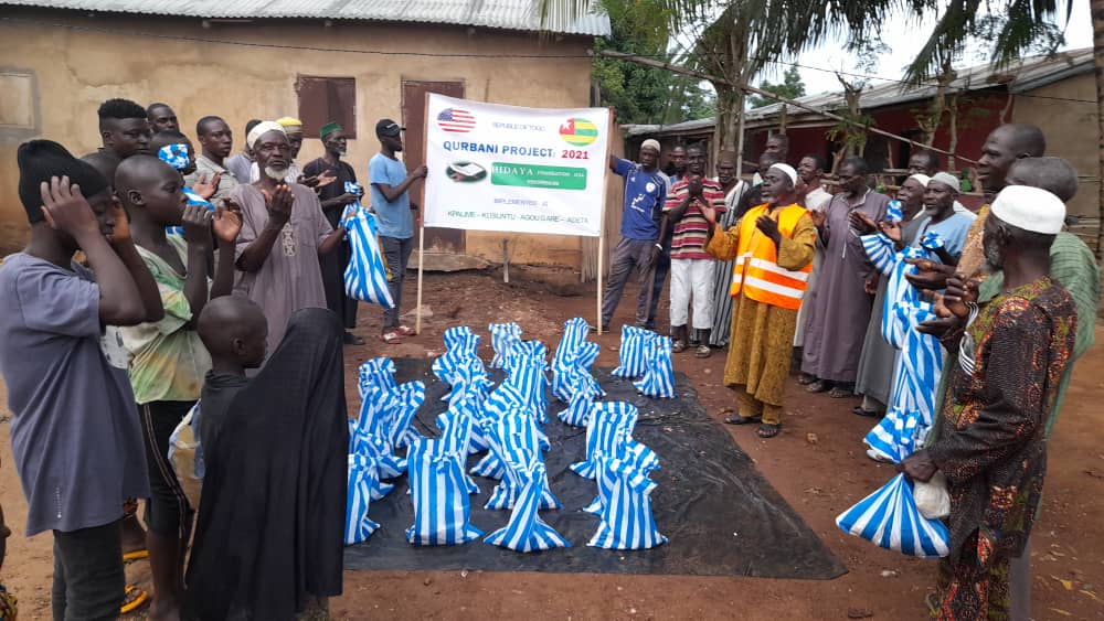 2021/1442 Qurbani/Udhiya Report
Alhamdulillah, Hidaya Foundation arranged for 5,959 shares of Qurbani on behalf of our donors and distributed meat to more than 50,000 families (over 250,000 people) in 25 countries, may Allah Accept it!
View Report &amp; Pics: hidaya.org/social-welfare…