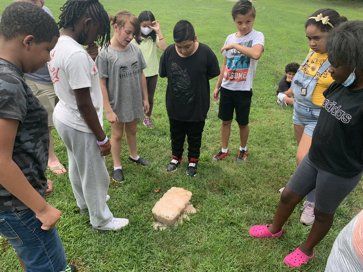 Summer school fun in grade 5 with Mr. Thomas! Fields Road ES. <a href="/Principal_FRES/">Erica Williams</a> @FRES_Intern <a href="/ElemELA_Sup/">Melaika Brown</a>