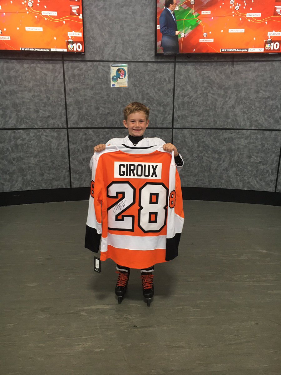 Flyers Training Center on X: We present to you the proud new owner of an  autographed Claude Giroux jersey! Congratulations to Owen Roden for winning  our jersey raffle! #PhiladelphiaFlyers #ClaudeGiroux #Jersey   /