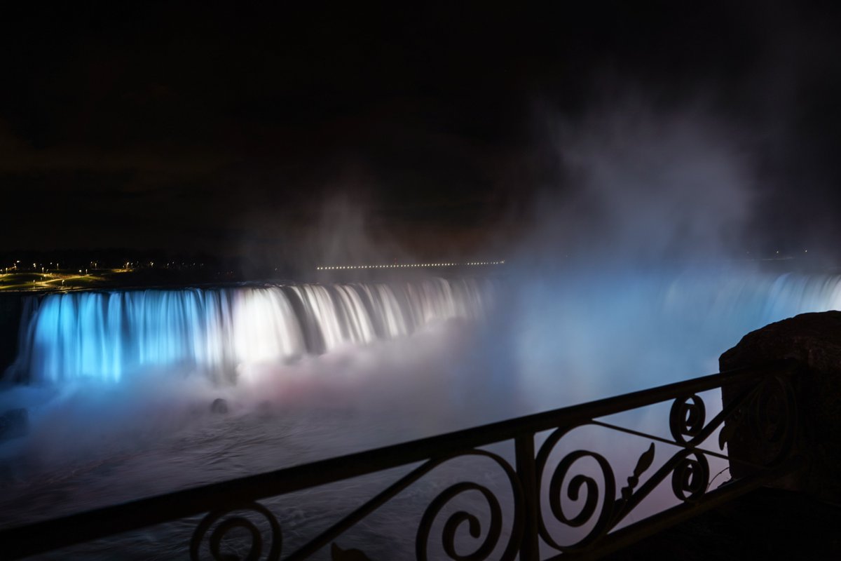 NiagaraParks's tweet image. Tonight, Niagara Falls will be lit in blue &amp;amp; white, in honour of the Toronto Blue Jays return to Canada to play their first home game in nearly two years. Both the American &amp;amp; Canadian Horseshoe Falls will be illuminated from 10pm-10:30pm.
@BlueJays @MLB @MLB_PR @NFallsTourism