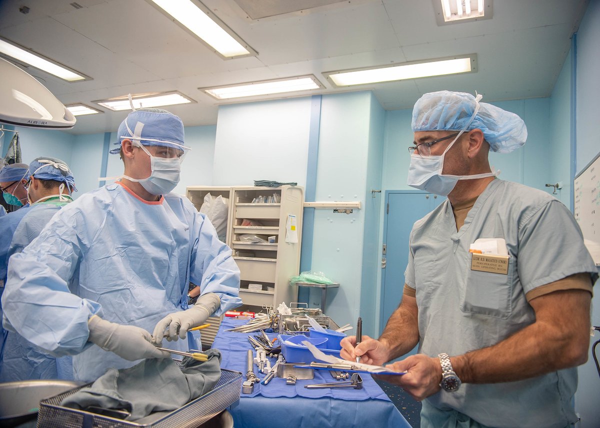 Surgical counting is a high-risk task.

<a href="/slitvinch1/">Stacey Litvinchuk</a> et al. from @ahs_scn  show that  
 >= 1 interruptions occur in 1/3 of surgical counts.
They suggest how to:
⬇️ frequency of interruptions
Recover from interruptions.

✅Consider a pre-count pause!
bit.ly/3i8RH4a